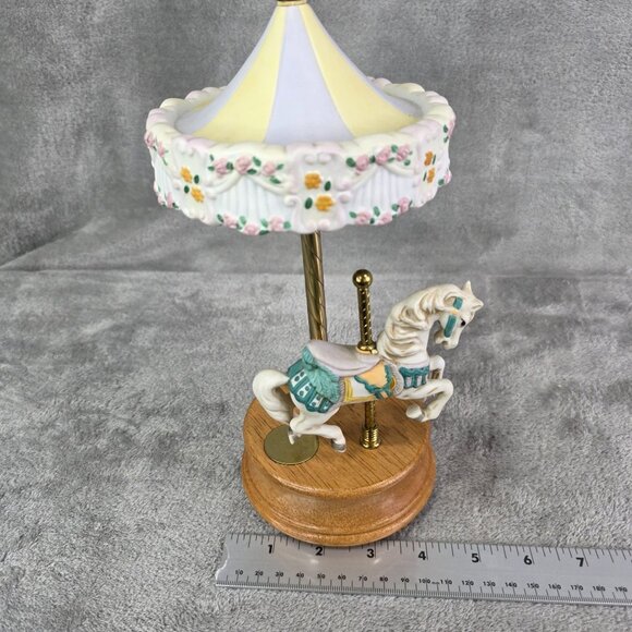 Vintage Willitts Designs Group II Musical Carousel Horse Figurine Wooden Base - Picture 10 of 10
